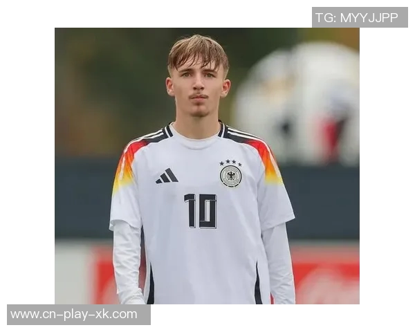 德甲传奇教练盛赞卡尔表现出色称其为拜仁核心新星