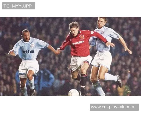 今日趣图：胡桑诺夫曼市德比失利后更衣室内的震惊瞬间