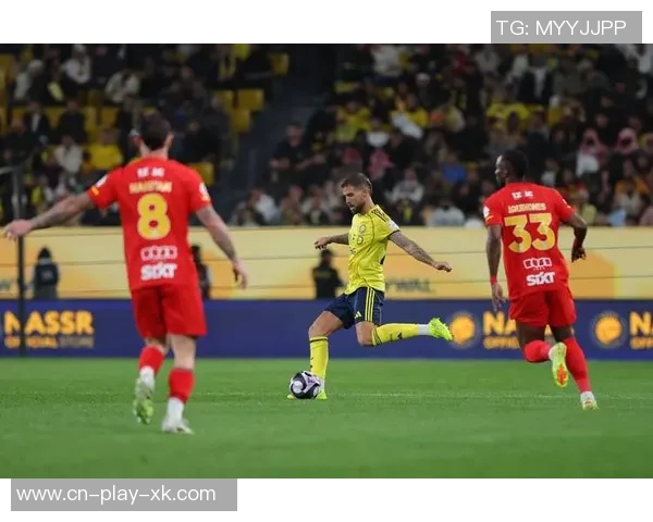 C罗在胜利打入第三球后与对方门将互动和解引发热议