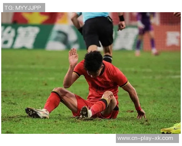 客场逆境加剧迈阿密防守失误再失一球上半场形势严峻